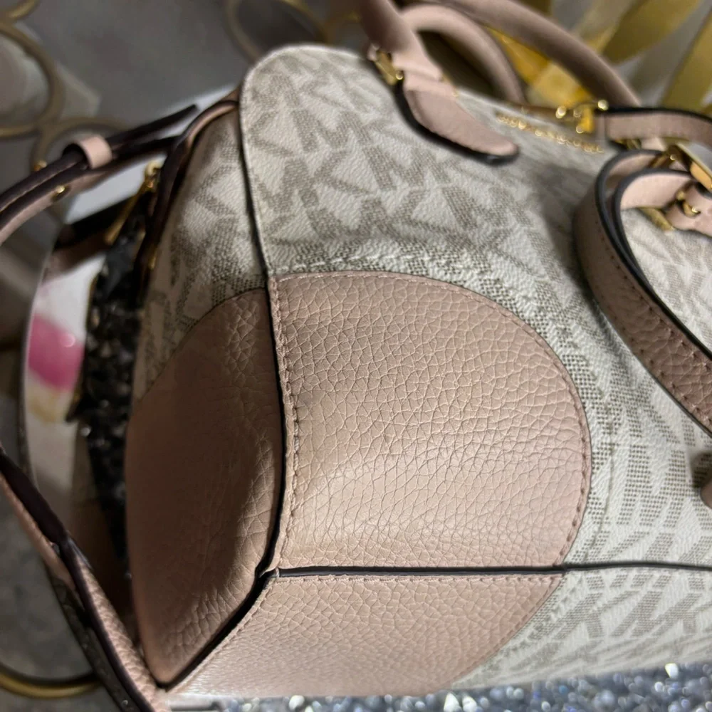 Michael Kors Hattie MK Signature Bowling Satchel Bag NWOT - Picture 14 of 16